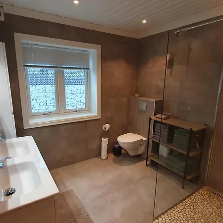 Moen Booking Åndalsnes
